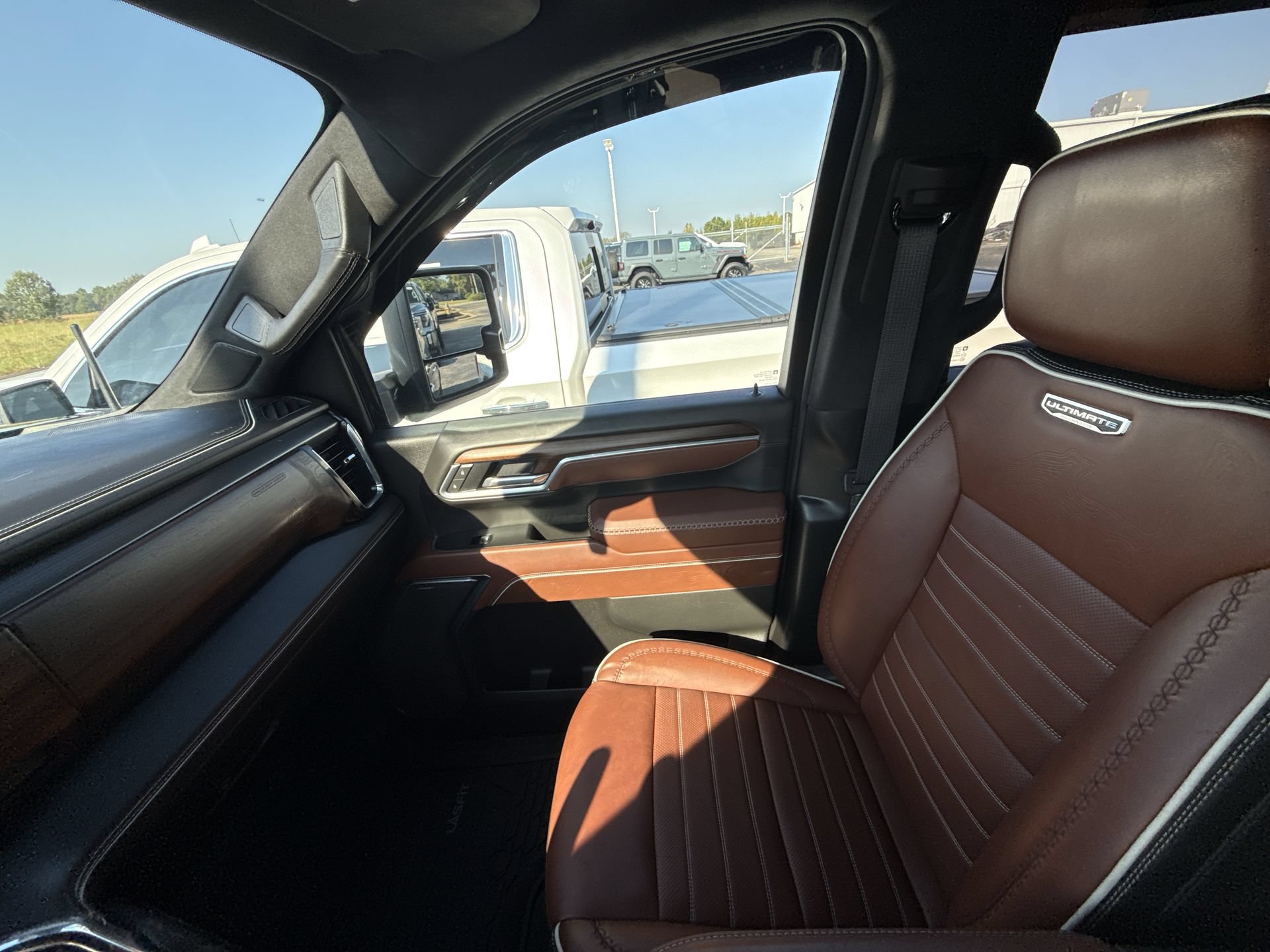 Used 2025 GMC Sierra 2500 Denali Ultimate AWD/4WD image 26