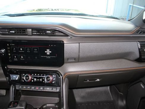 Used 2023 GMC Sierra 1500 AT4 w/ AT4 Premium Package AWD/4WD image 30
