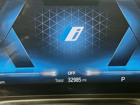 Used 2024 BMW i4 eDrive35 w/ Premium Package RWD image 19