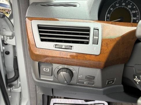 Used 2005 BMW 745i image 22