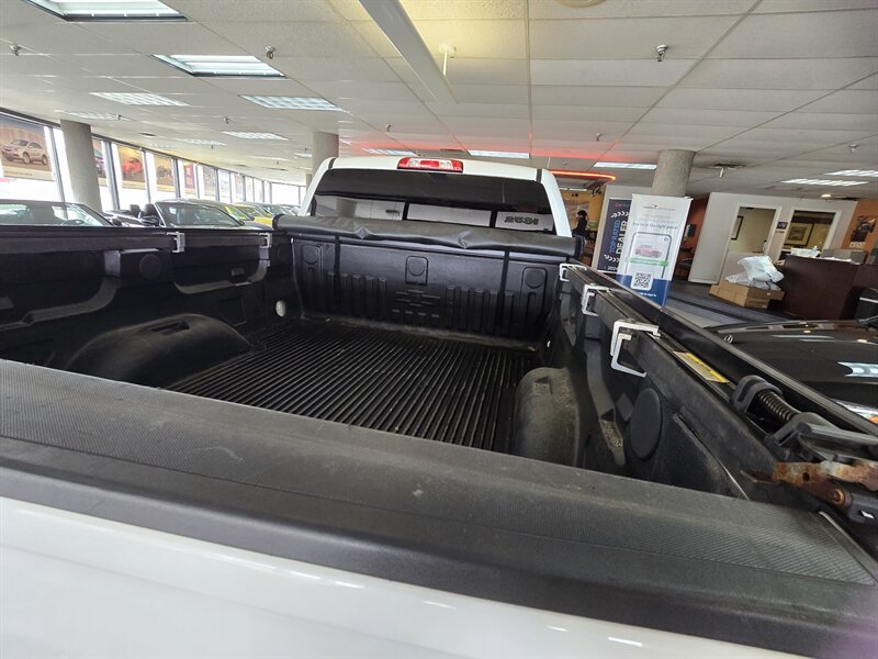 Used 2017 Chevrolet Silverado 1500 LT w/ All Star Edition AWD/4WD image 32