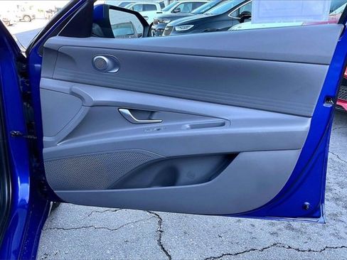 Used 2023 Hyundai Elantra SEL image 23