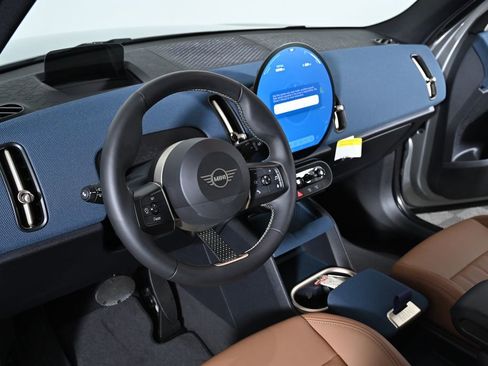 Certified 2025 MINI Cooper Countryman S AWD/4WD image 11