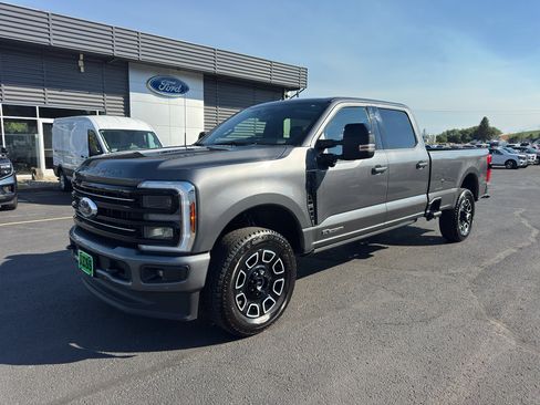 Used 2025 Ford F350 Platinum AWD/4WD image 1