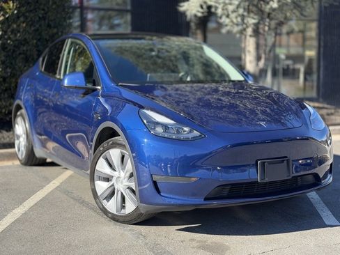 Used 2024 Tesla Model Y Long Range image 7