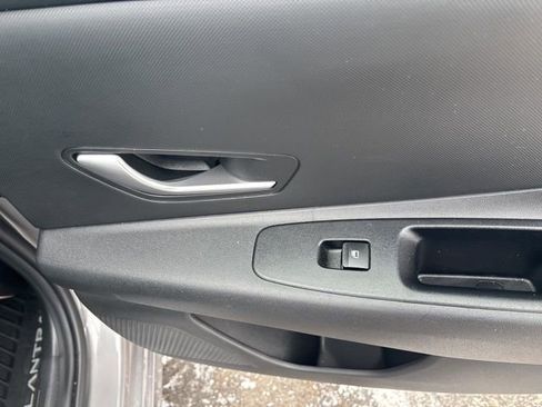 Used 2024 Hyundai Elantra SEL image 14