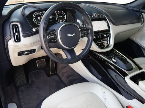 Used 2023 Aston Martin DBX AWD/4WD image 3