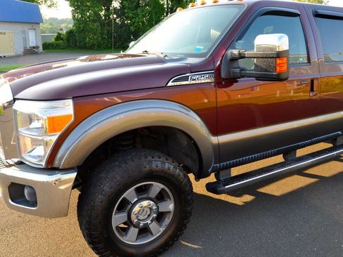 Used 2011 Ford F250 Lariat w/ Chrome Pkg image 30