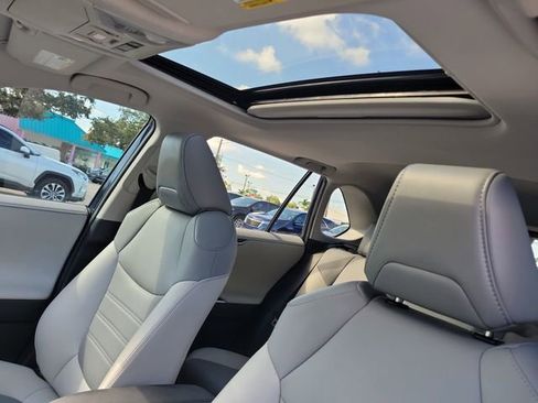 Used 2021 Toyota RAV4 Limited image 19