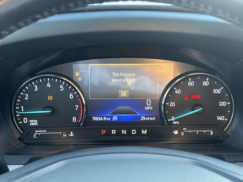 Used 2020 Ford Explorer XLT image 13