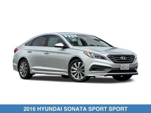 Used 2016 Hyundai Sonata Sport w/ Option Group 1V FWD image 2