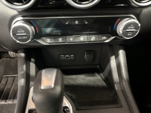 Used 2022 Nissan Sentra SV w/ All-Weather Package FWD image 14