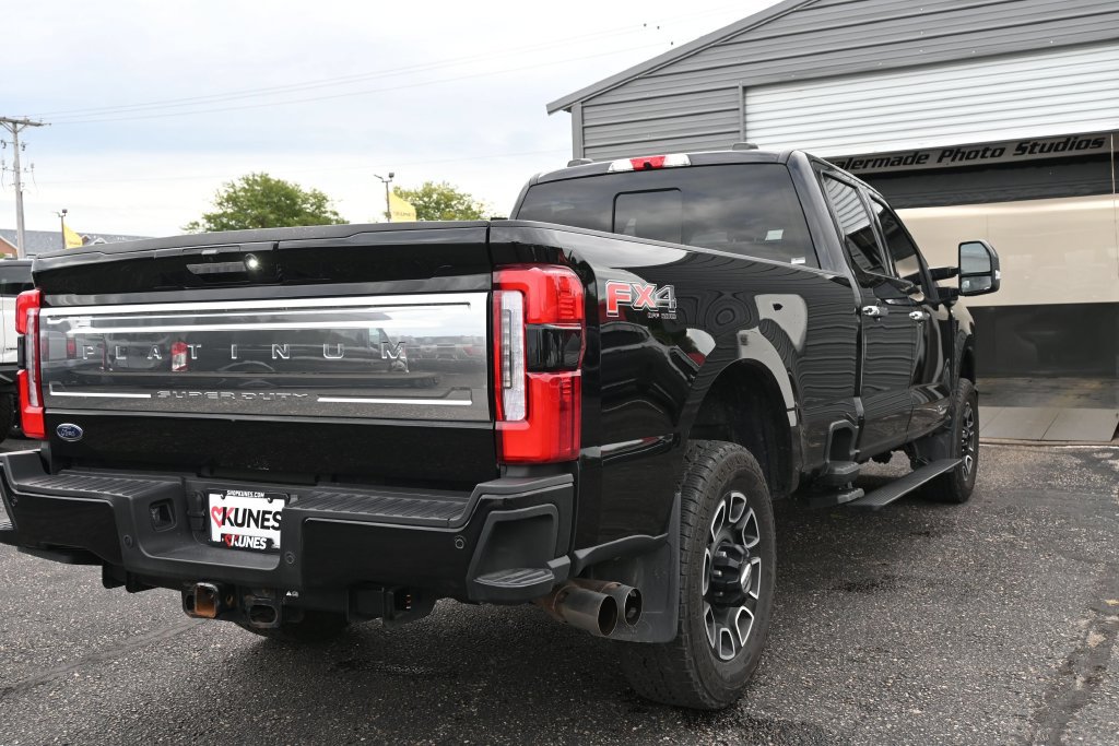 Used 2024 Ford F350 Platinum AWD/4WD image 12