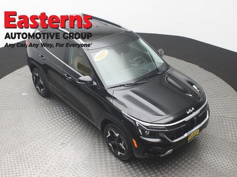 Used 2024 Kia Seltos EX AWD/4WD image 3