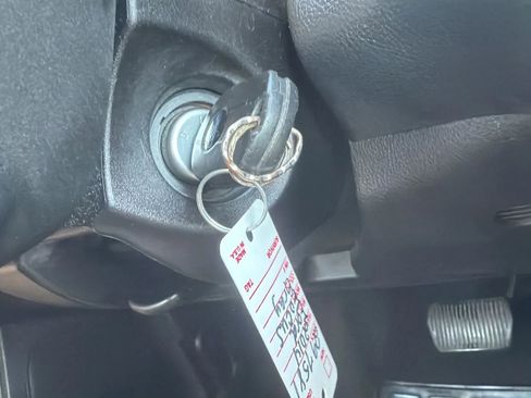 Used 2014 Ford Focus SE w/ SE Sport Package FWD image 34