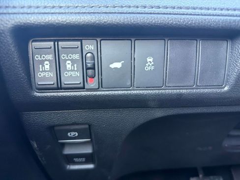 Used 2025 Honda Odyssey Sport-L image 16