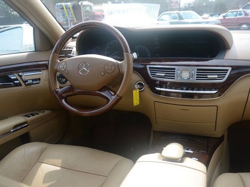 Used 2011 Mercedes-Benz S 550 image 22