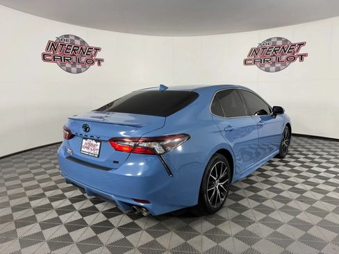 Used 2023 Toyota Camry SE FWD image 7