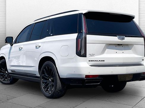 Used 2024 Cadillac Escalade Sport Platinum w/ LPO, ONYX Package AWD/4WD image 11