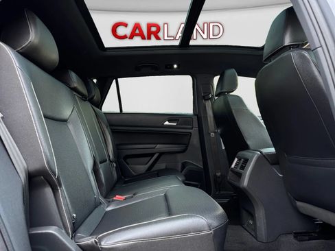 Used 2020 Volkswagen Atlas Cross Sport SEL FWD image 21