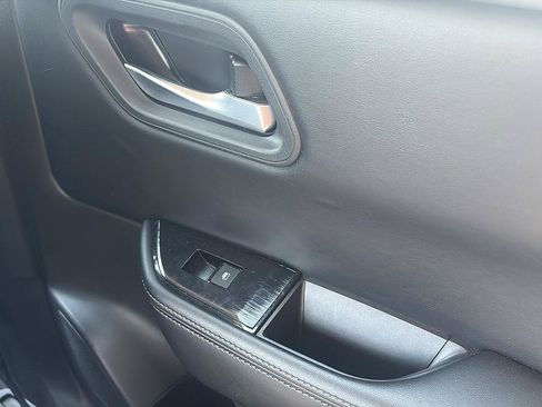 Certified 2025 Nissan Rogue SV AWD/4WD image 25