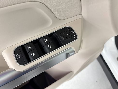 Certified 2023 Mercedes-Benz GLB 250 image 13