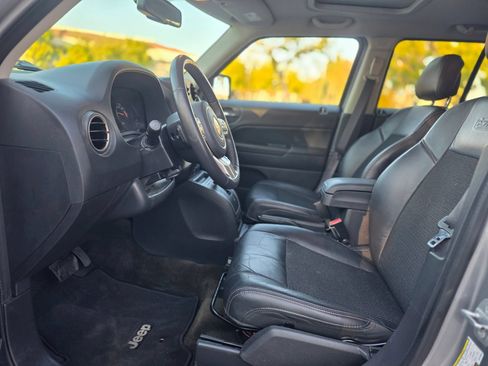 Used 2017 Jeep Patriot 75th Anniversary w/ Power Value Group FWD image 19