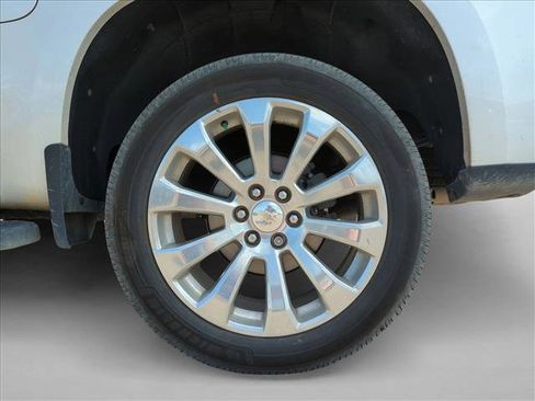 Used 2021 Chevrolet Silverado 1500 High Country image 13