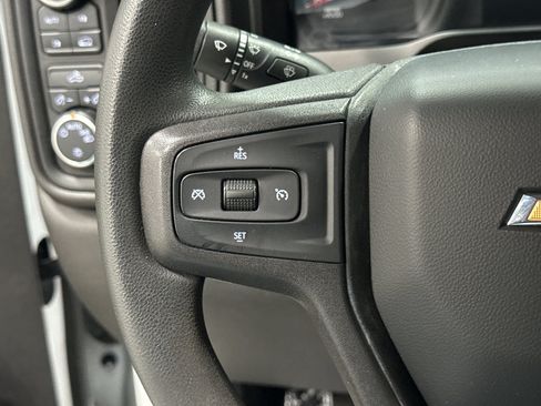 Used 2020 Chevrolet Silverado 1500 Custom w/ Custom Value Package image 13