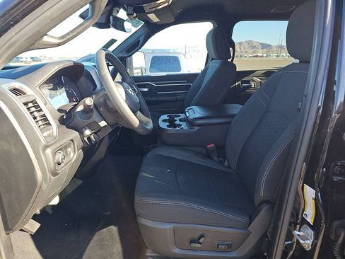 Used 2025 RAM 2500 Big Horn AWD/4WD image 7