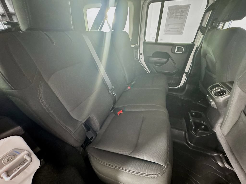 Used 2022 Jeep Wrangler Unlimited Sport AWD/4WD image 26