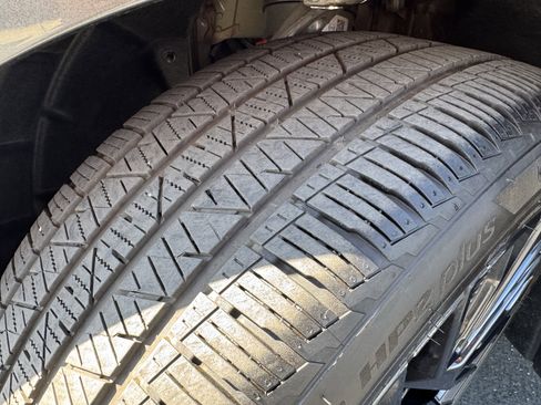 Used 2024 Audi Q8 e-tron Prestige w/ Prestige Package image 12