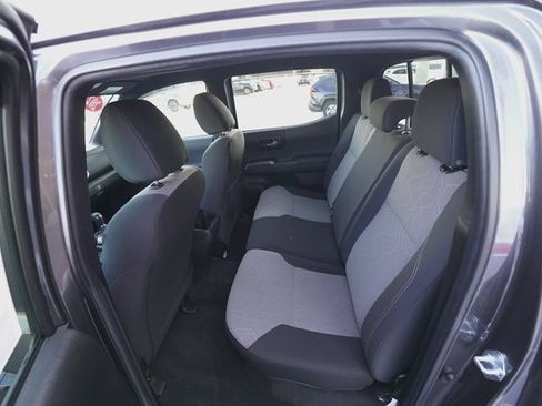 Certified 2022 Toyota Tacoma TRD Sport image 15