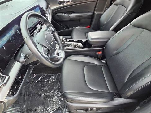 Used 2023 Kia Sportage SX image 16