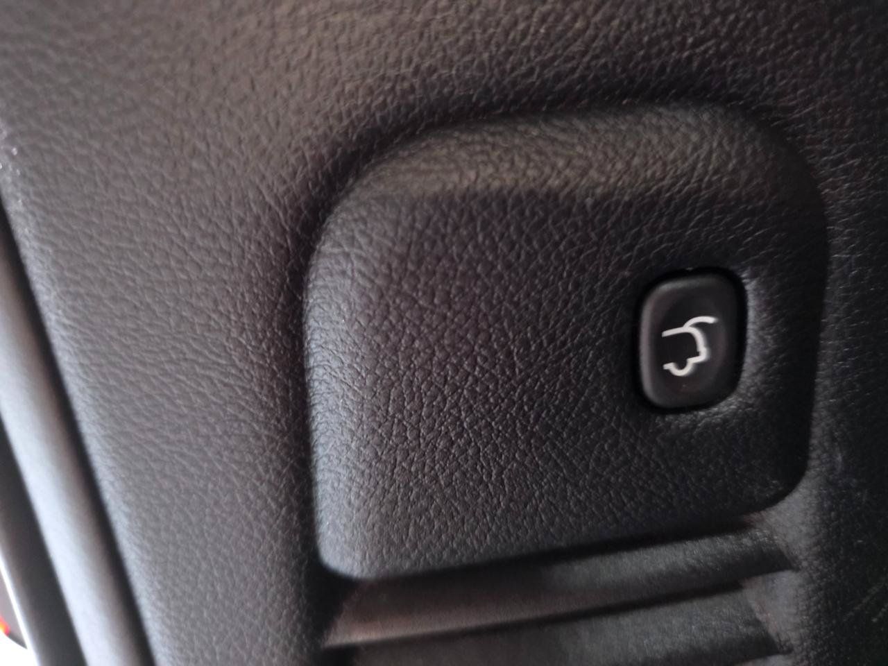 Used 2018 Dodge Durango Citadel w/ Technology Group AWD/4WD image 24