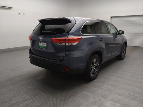 Used 2018 Toyota Highlander LE w/ Protection Package #3 image 9