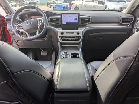 Used 2023 Ford Explorer XLT w/ Equipment Group 202A AWD/4WD image 5