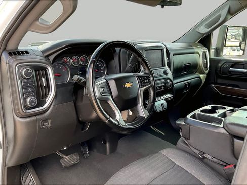 Used 2023 Chevrolet Silverado 2500 LT AWD/4WD image 17