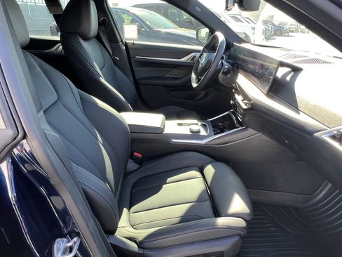 Used 2025 BMW i4 eDrive40 w/ M Sport Package image 14