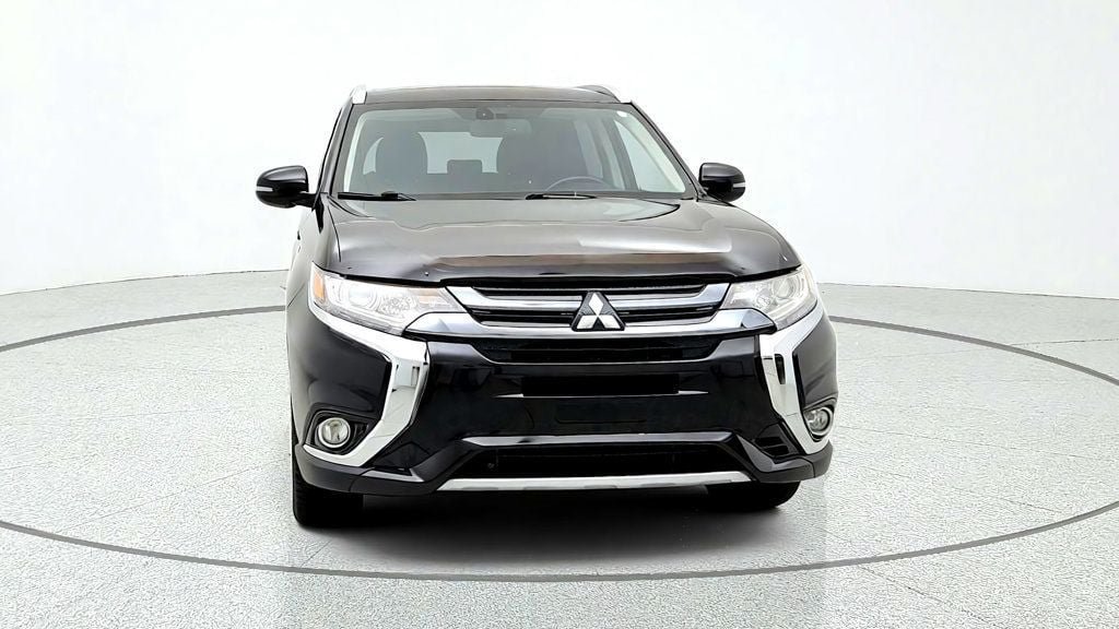 Used 2018 Mitsubishi Outlander SEL AWD/4WD image 2