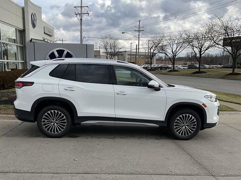 New 2026 Volkswagen Tiguan S image 3