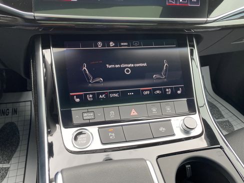 Used 2025 Audi Q8 Premium Plus image 27