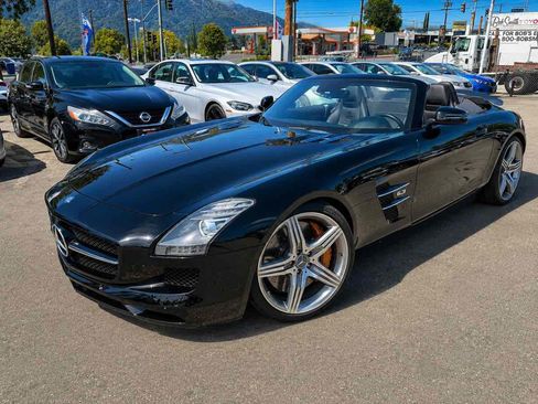 Used 2012 Mercedes-Benz SLS AMG Roadster image 3