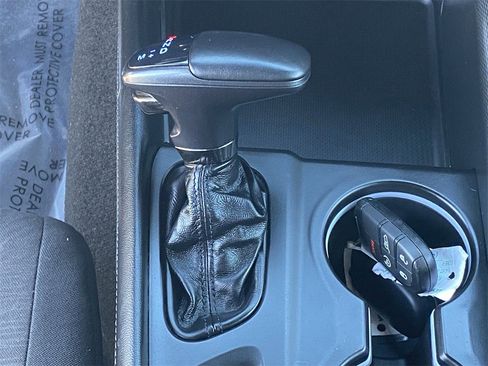 Used 2022 Dodge Durango GT image 31