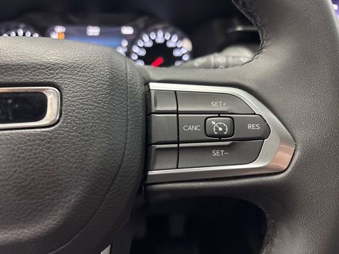 Used 2024 Jeep Compass Latitude AWD/4WD image 38
