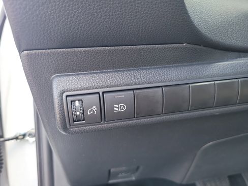 Used 2023 Toyota Corolla LE FWD image 31