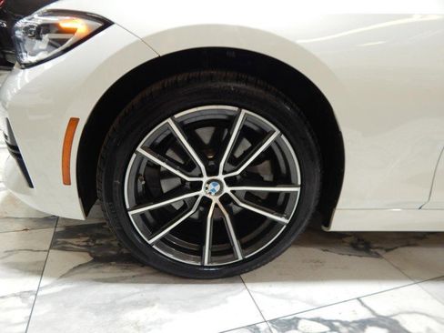 Used 2019 BMW 330i xDrive Sedan w/ Convenience Package image 11