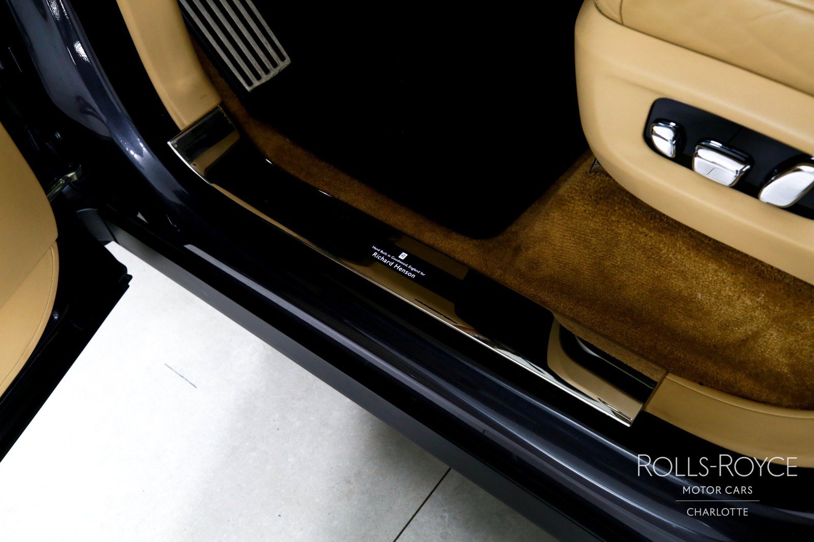 Certified 2020 Rolls-Royce Cullinan AWD/4WD image 18