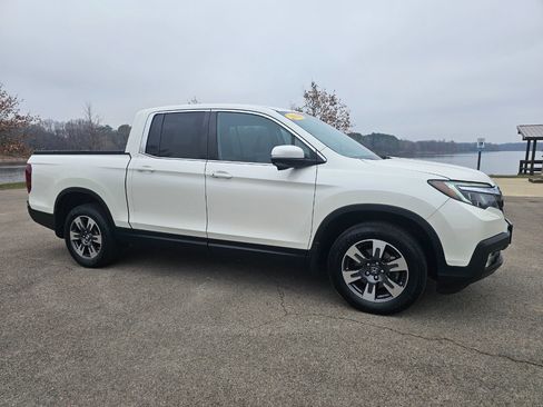 Used 2018 Honda Ridgeline RTL-T image 3