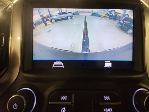 Used 2021 Chevrolet Silverado 1500 LT image 18